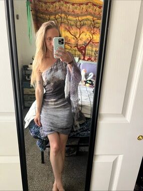 Gorgeous mountain scene dress